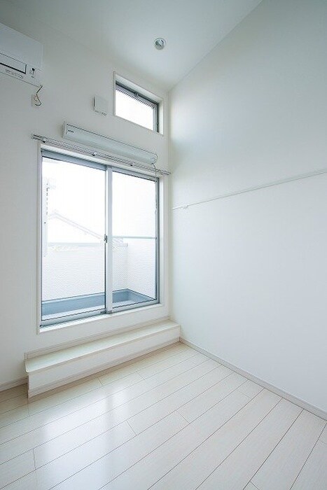 物件内観写真4　(居室)