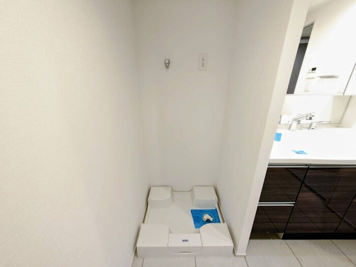 物件内観写真17　(洗濯機置場)