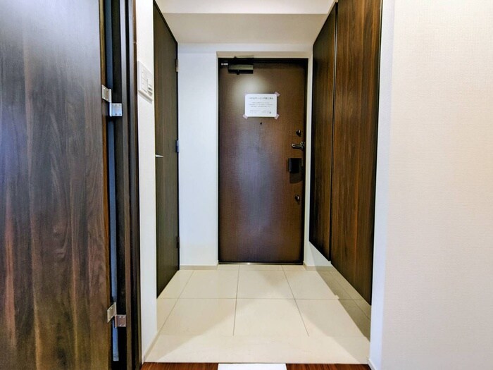 物件内観写真20　(玄関)