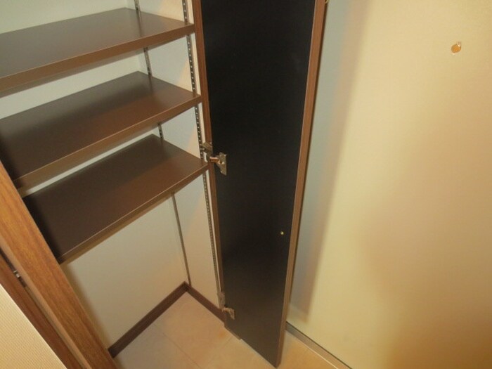 物件内観写真13　(靴箱)