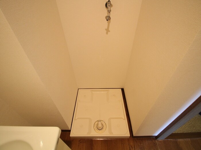 物件内観写真13　(洗濯機置場)