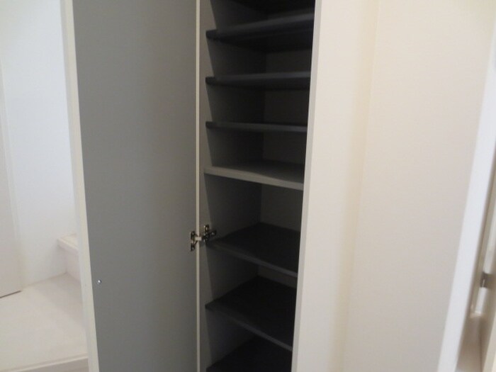 物件内観写真13　(靴箱)