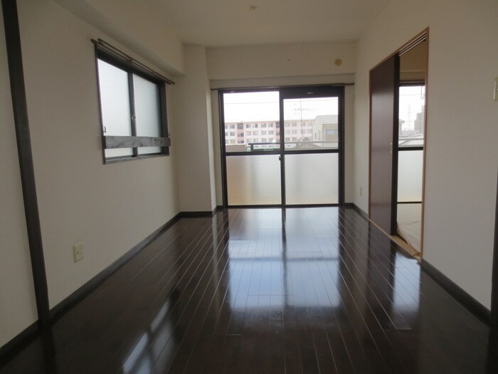 物件内観写真10　(内観写真)