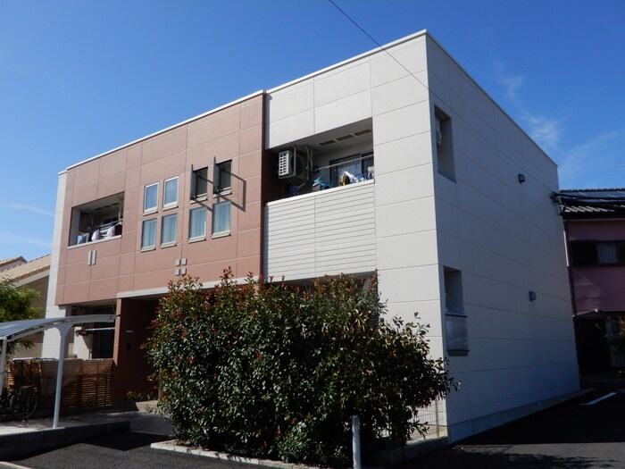 物件外観写真2　(外観写真)