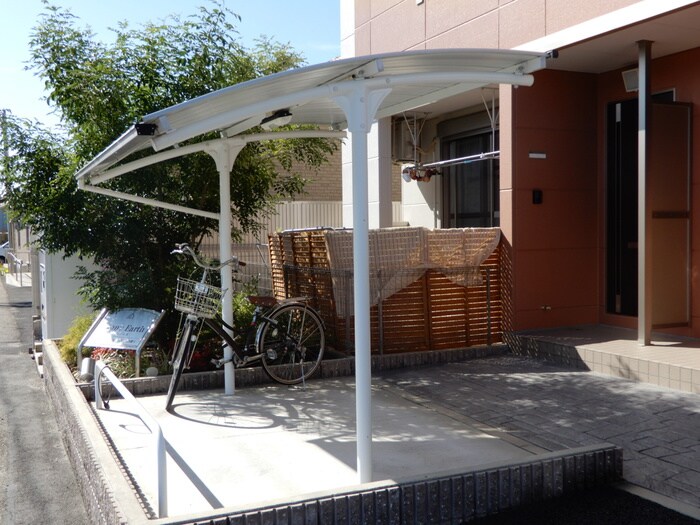 物件外観写真3　(駐輪場)