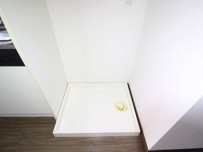 物件内観写真15　(洗濯機置場)