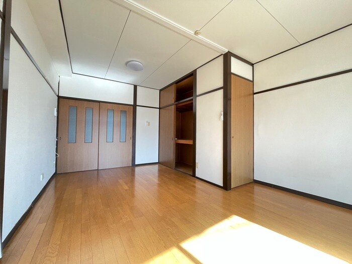 物件内観写真8　(居室)