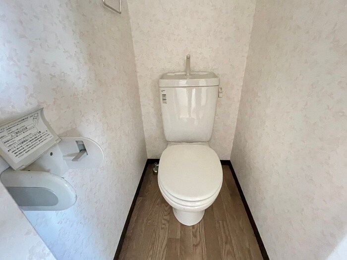 物件内観写真12　(トイレ)