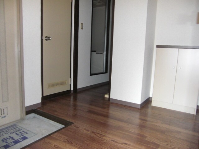 物件内観写真15　(廊下)