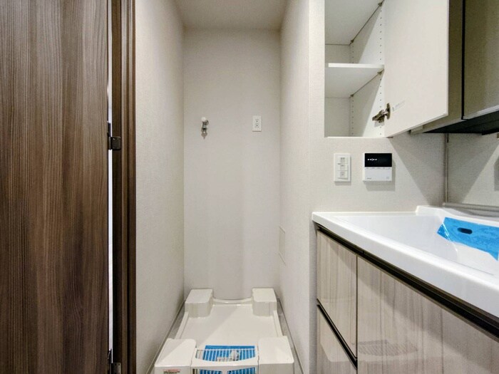 物件内観写真15　(洗濯機置場)