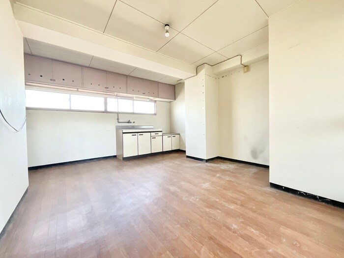 物件内観写真8　(居室)