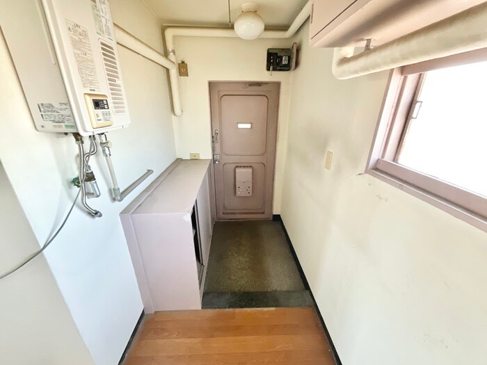 物件内観写真21　(玄関)