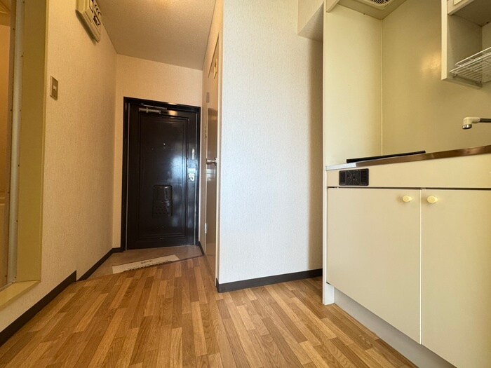 物件内観写真17　(廊下)