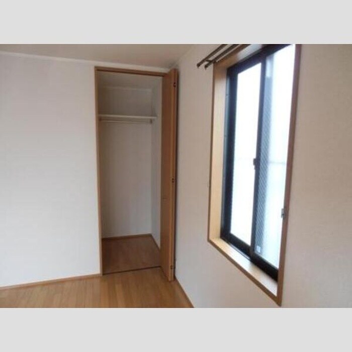 物件内観写真11　(収納)