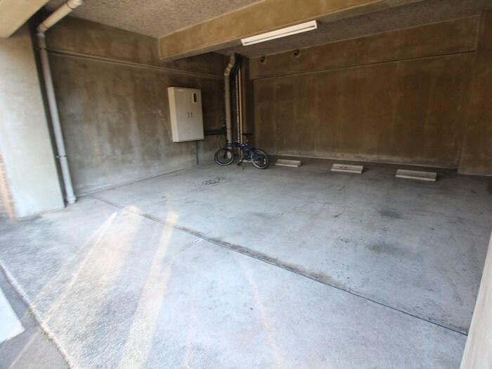 物件外観写真6　(駐車場)