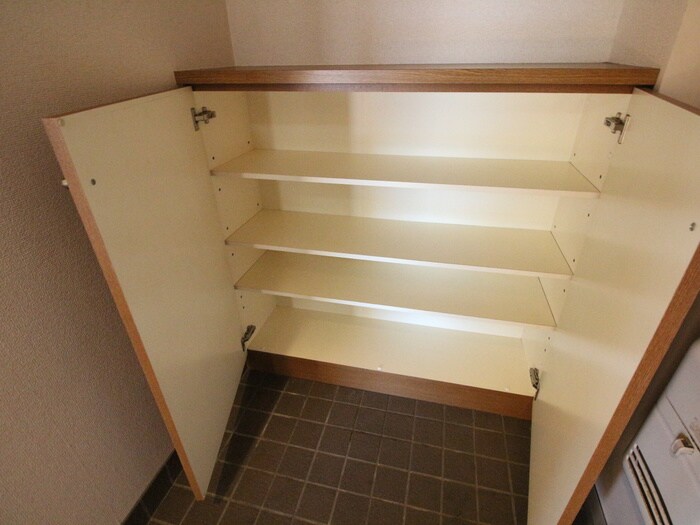 物件内観写真14　(靴箱)