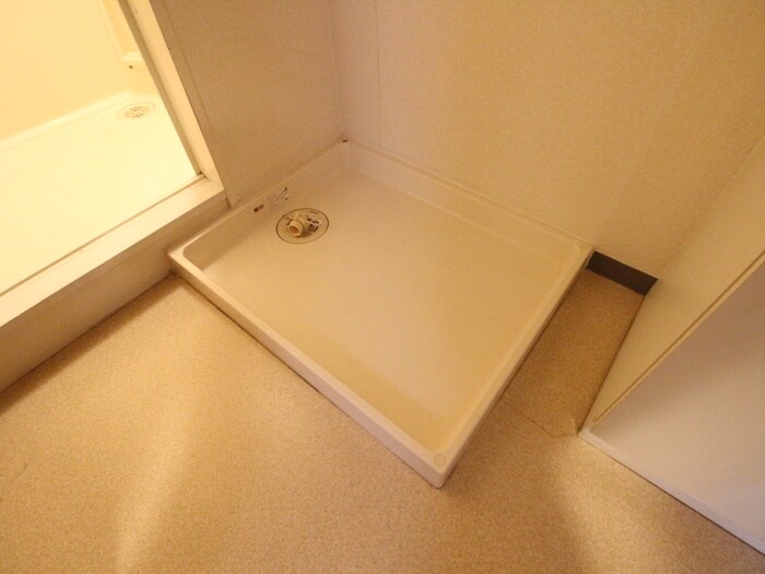 物件内観写真21　(洗濯機置場)