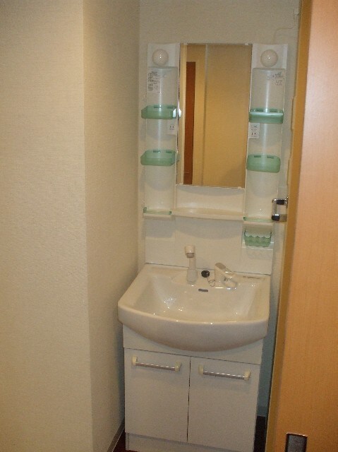 物件内観写真9　(洗面)