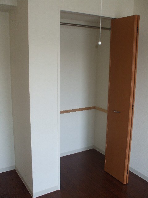 物件内観写真15　(収納)