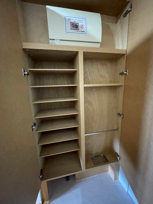 物件内観写真18　(靴箱)