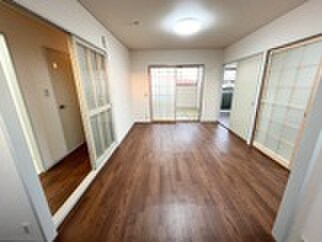 物件内観写真3　(居室)