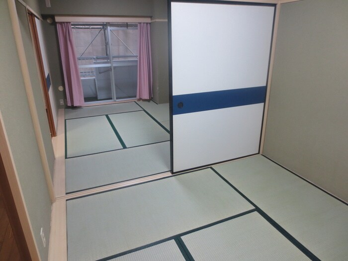 物件内観写真11　(居室)