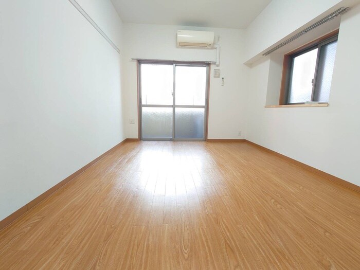 物件内観写真6　(居室)