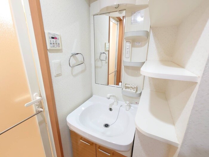 物件内観写真12　(洗面)