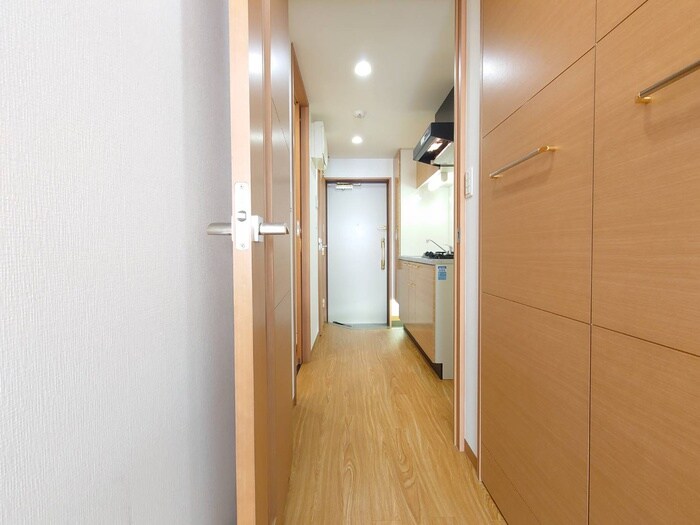 物件内観写真21　(廊下)