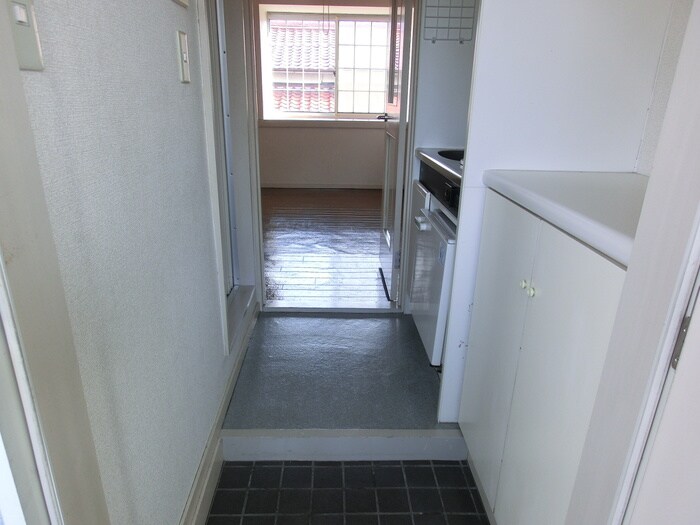 物件内観写真7　(玄関)