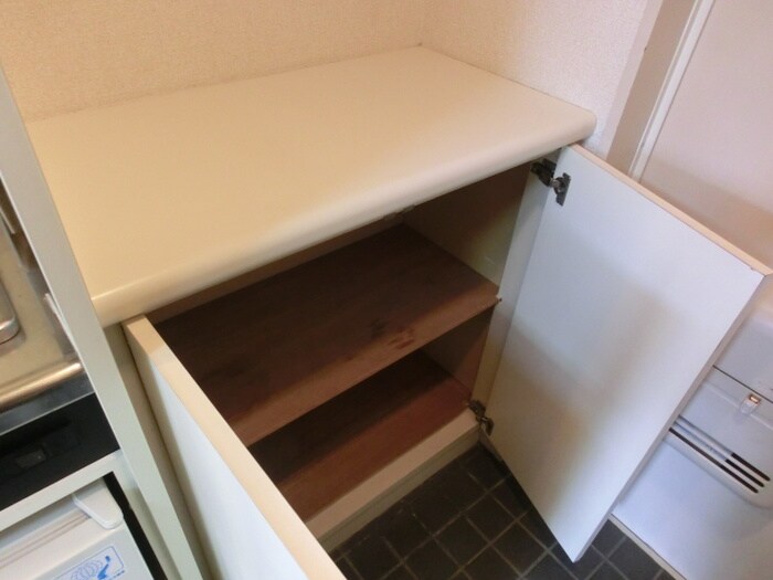 物件内観写真8　(靴箱)