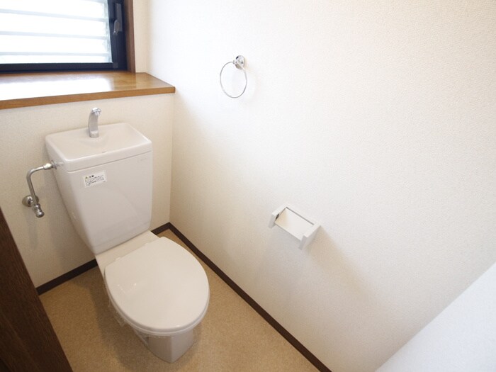 物件内観写真13　(トイレ)