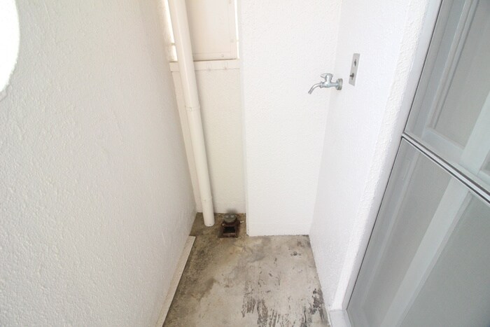 物件内観写真15　(洗濯機置場)