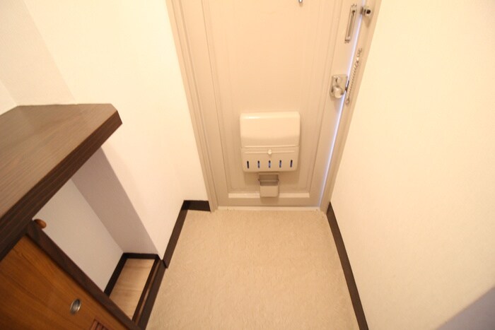 物件内観写真17　(玄関)