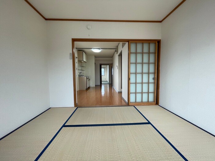 物件内観写真8　(居室)