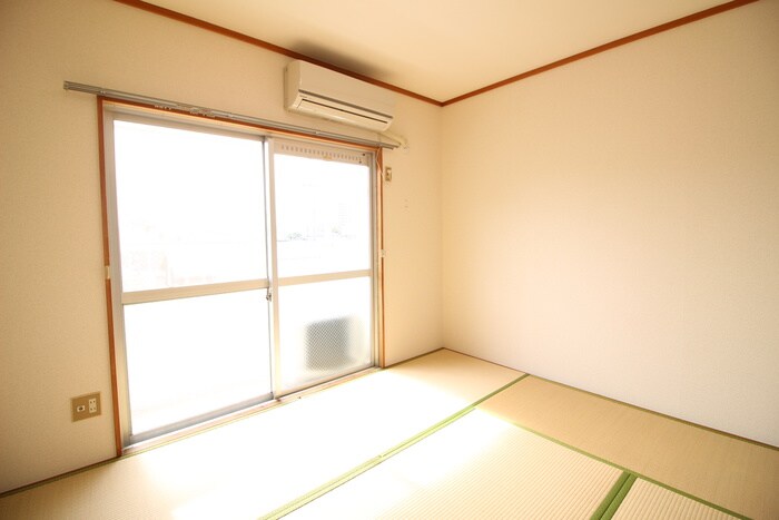 物件内観写真9　(居室)