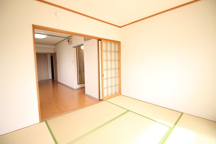 物件内観写真10　(居室)