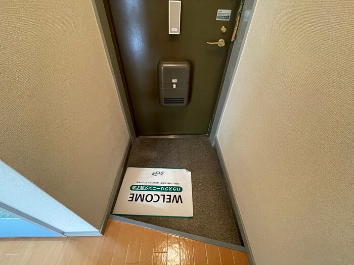 物件内観写真16　(玄関)