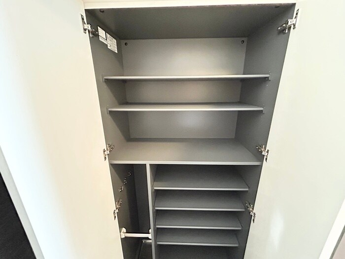 物件内観写真17　(玄関)