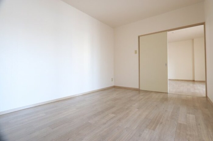 物件内観写真5　(居室)