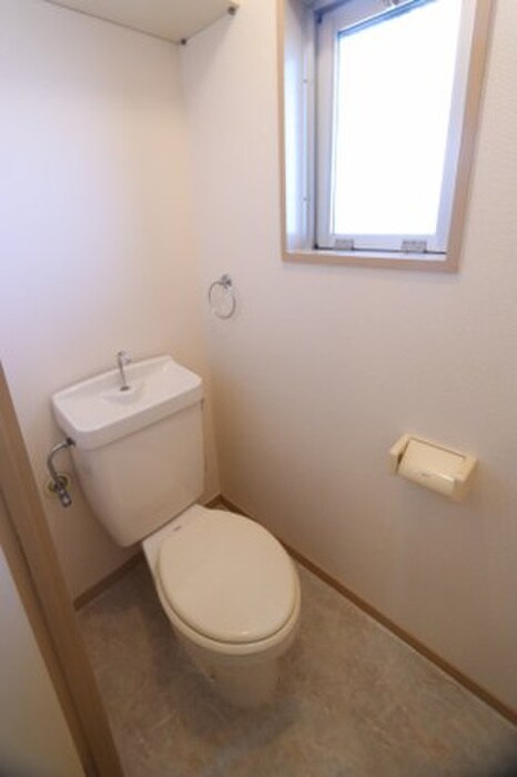 物件内観写真9　(トイレ)