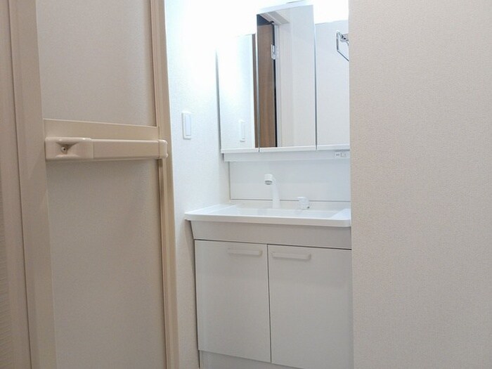 物件内観写真9　(洗面)