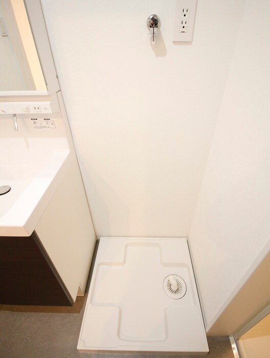 物件内観写真15　(洗濯機置場)