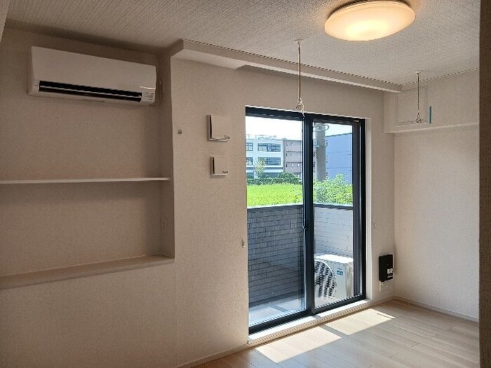 物件内観写真4　(居室)