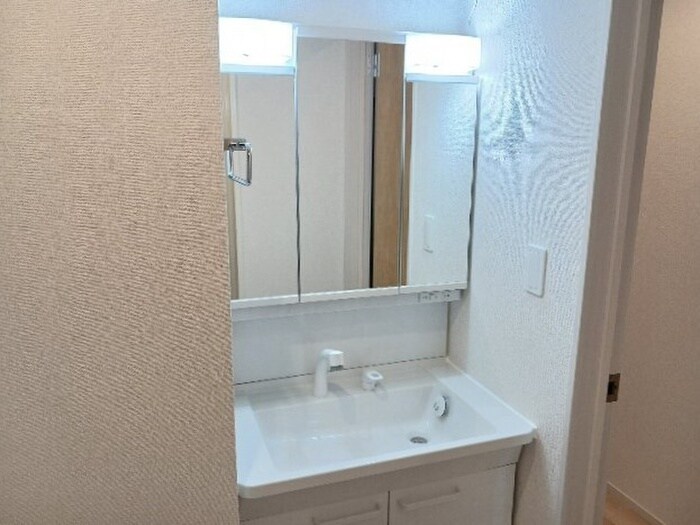 物件内観写真8　(洗面)