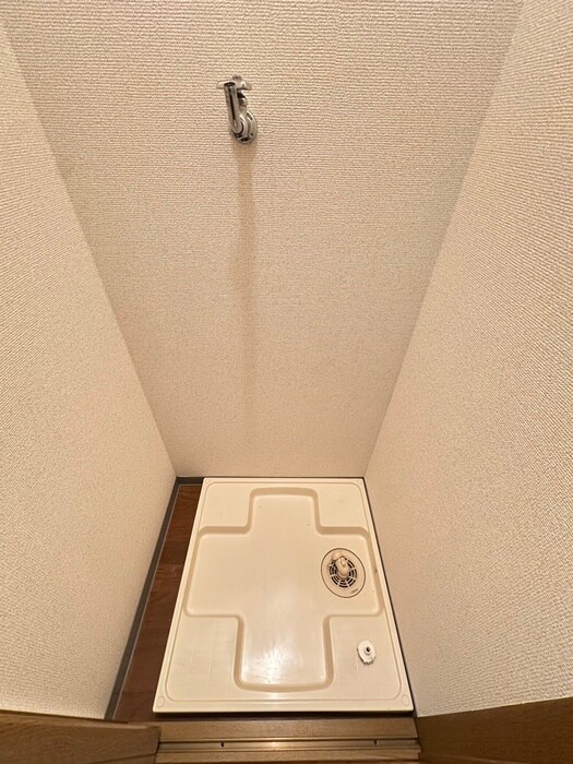 物件内観写真14　(洗濯機置場)