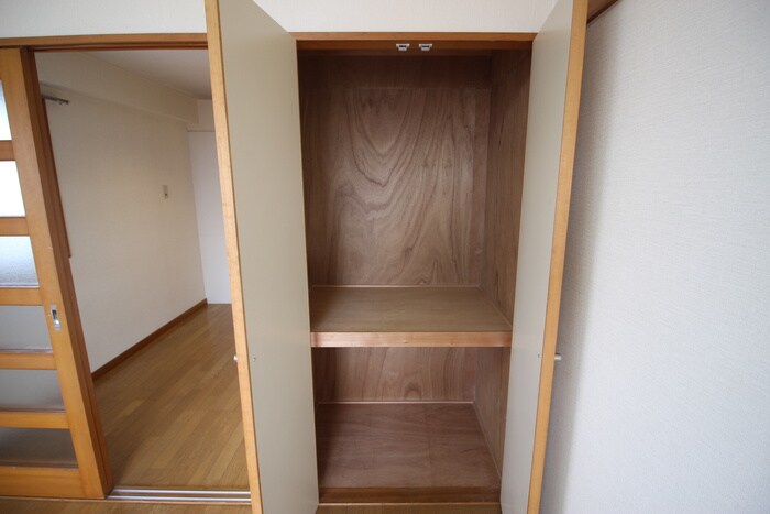 物件内観写真15　(収納)