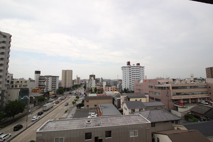 物件内観写真17　(室内からの展望)