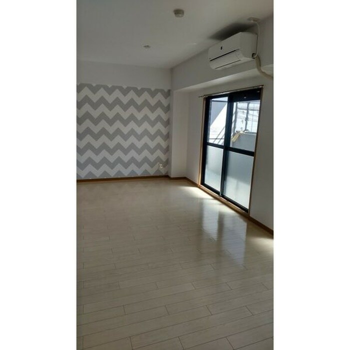 物件内観写真4　(居室)