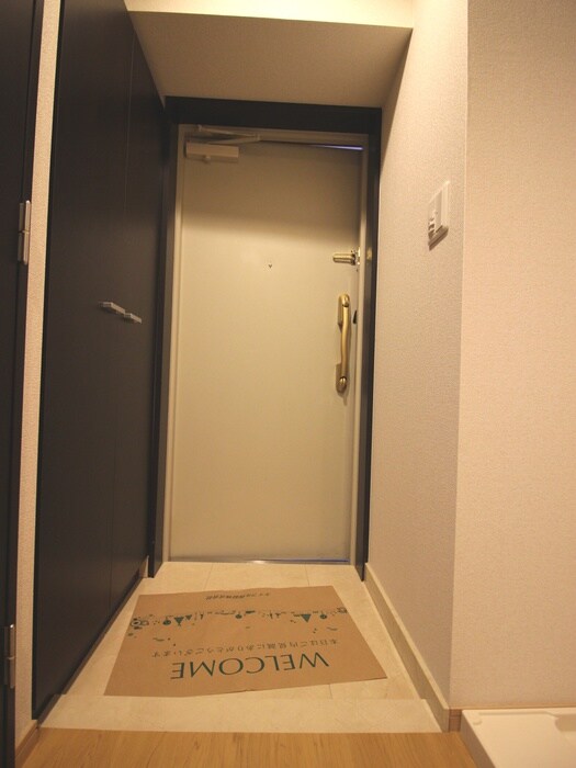 物件内観写真22　(玄関)